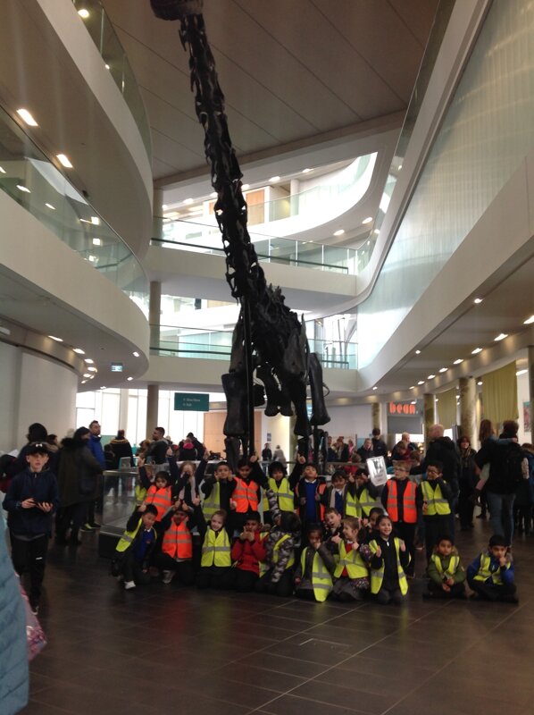 Image of Class 5 at Dippy the Dinosaur 